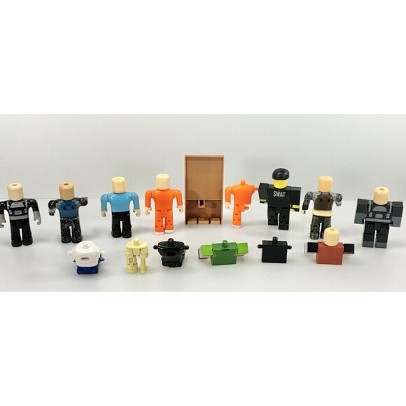 Roblox Action Figures and Body Part Pieces Assorted Lot of 15 - Picture 2 of 11